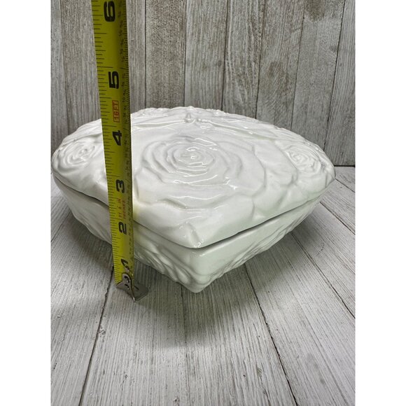 Vintage White Ceramic Large Dish with Lid Angel Cupid Made in Italy 8" Long 7345 - Picture 10 of 11